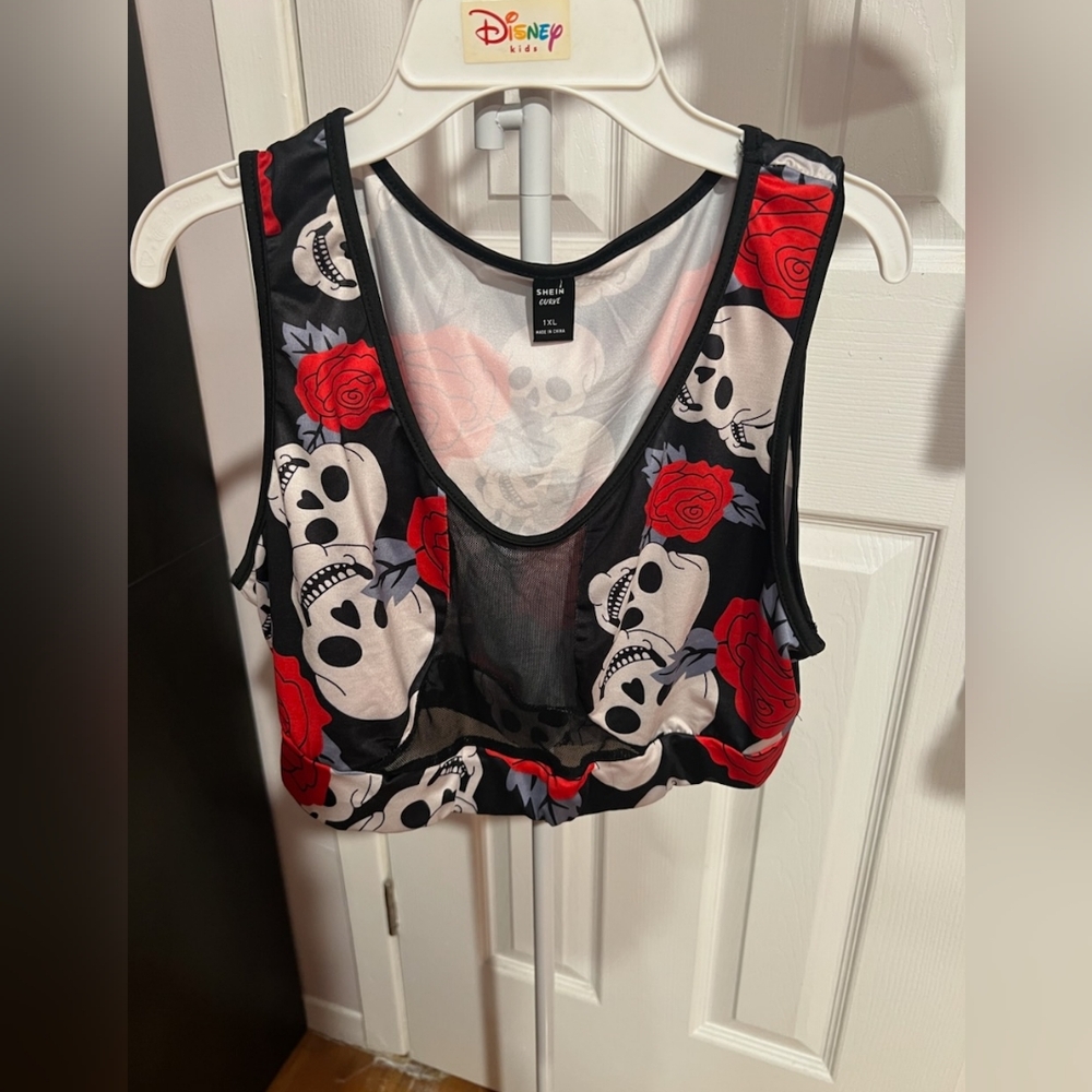 Skull crop top